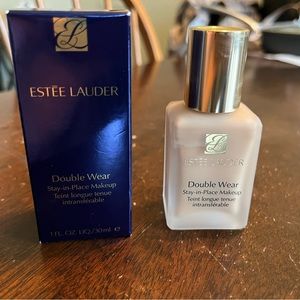NEW Estée Lauder foundation